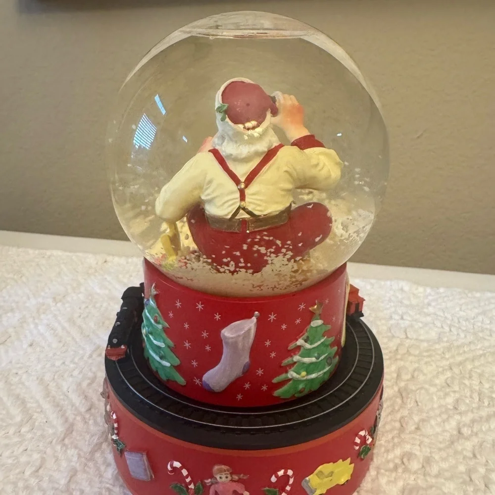 Coca Cola charming snow
